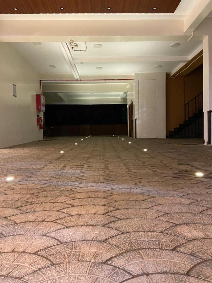 Millennium Terrace Hotel คัมพาลา ภายนอก รูปภาพ