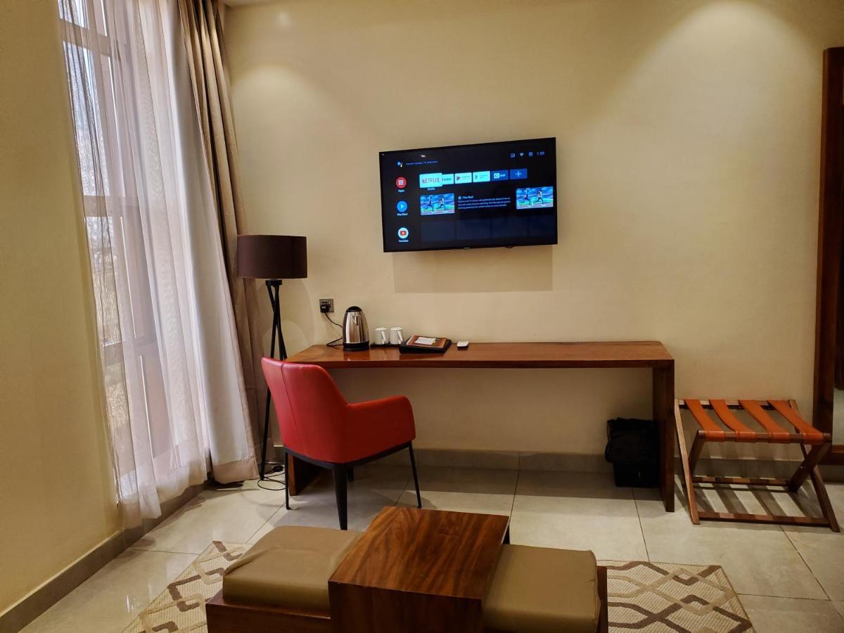 Millennium Terrace Hotel คัมพาลา ภายนอก รูปภาพ
