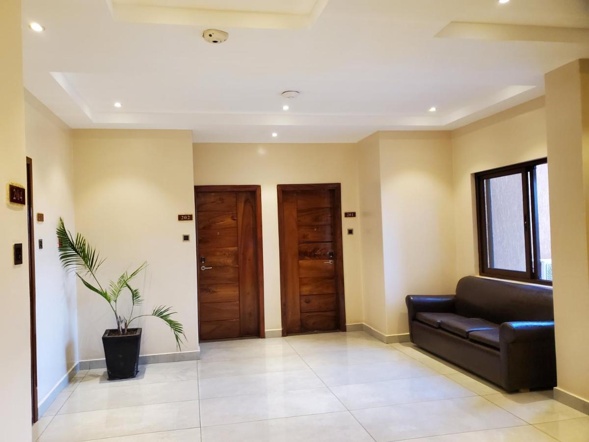 Millennium Terrace Hotel คัมพาลา ภายนอก รูปภาพ