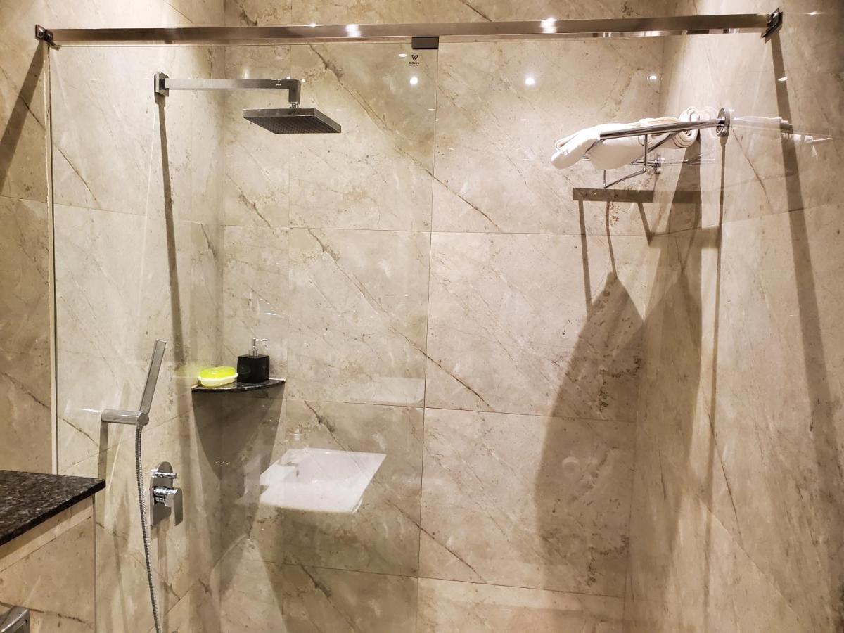 Millennium Terrace Hotel คัมพาลา ภายนอก รูปภาพ