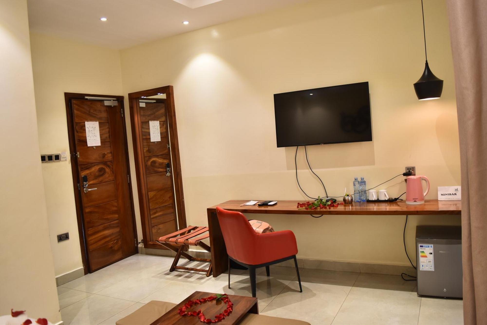Millennium Terrace Hotel คัมพาลา ภายนอก รูปภาพ