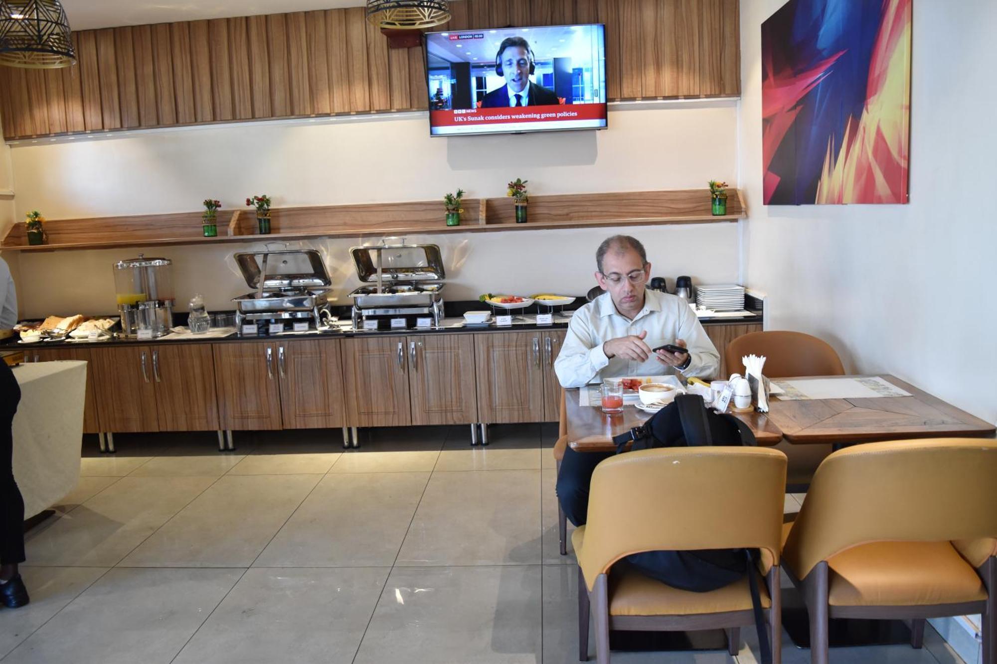 Millennium Terrace Hotel คัมพาลา ภายนอก รูปภาพ