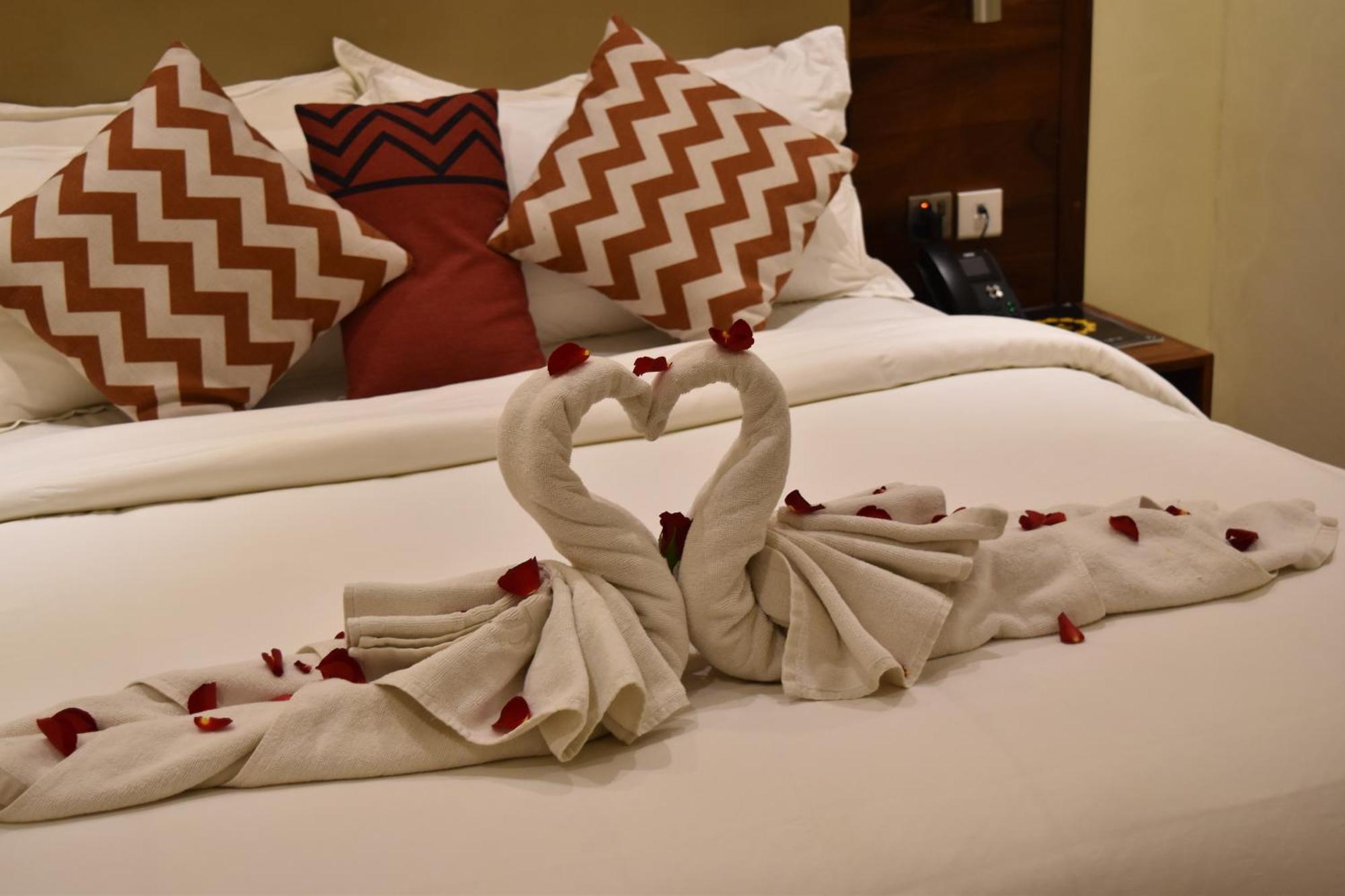 Millennium Terrace Hotel คัมพาลา ภายนอก รูปภาพ
